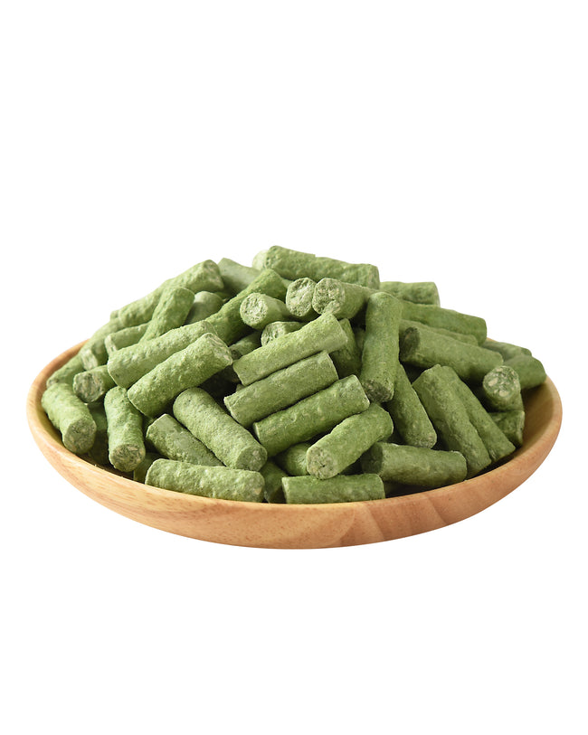 Freeze Dried Chicken Cat Treats, Cat Grass Added,Hairball Care & Digestive Support, 3.8oz - Pawup Hover Image
